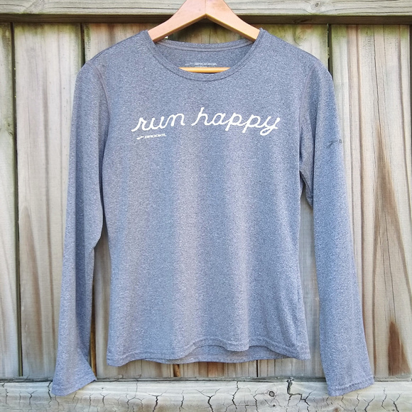 Brooks Tops - Brooks Grey "Run Happy" Long Sleeved Athletic Top